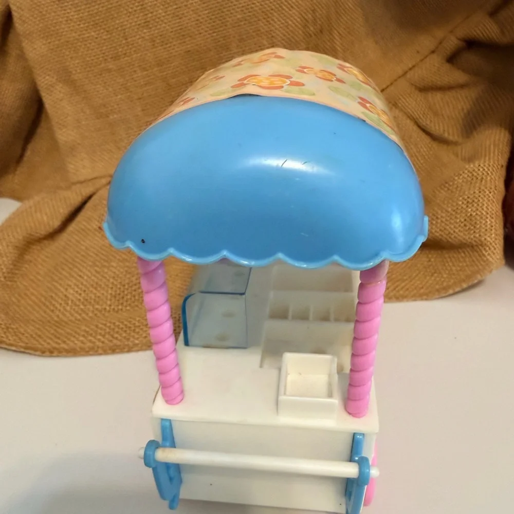 1990's Tiny Treehouse Car Ice Cream Wagon Food Cart Lot Shopkins Vintage